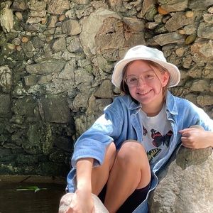 Meet your Posher, Celeste